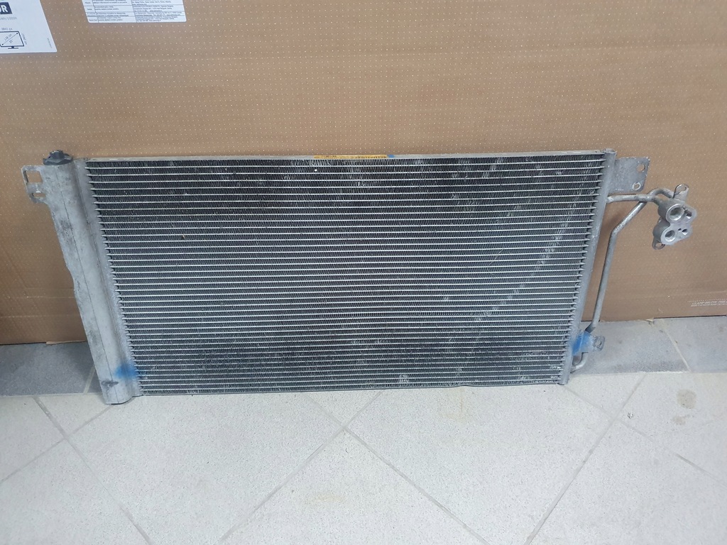 VW T5 Klimaanlagenkühler. 7HO820411D Product image