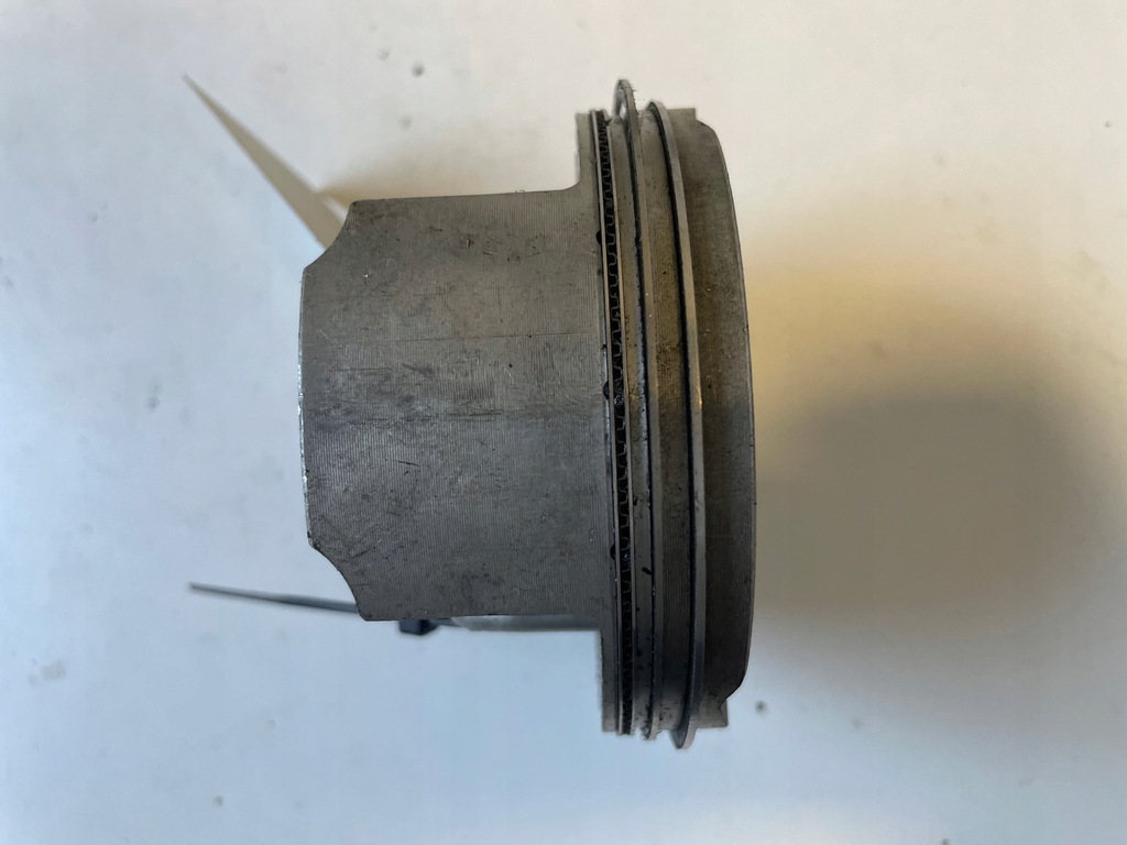 Suzuki LTZ 400 Kolben mit Ringen Product image