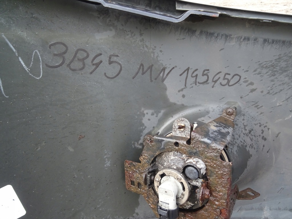 MITSUBISHI GRANDIS FRONTSTOßSTANGE MN145450 Product image
