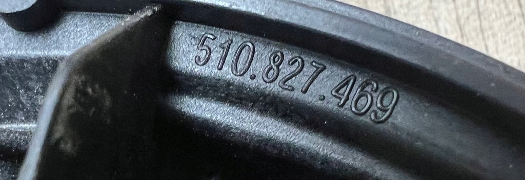 VW Passat B8 Emblem Logo Rückstempel Heck 510827469 Product image