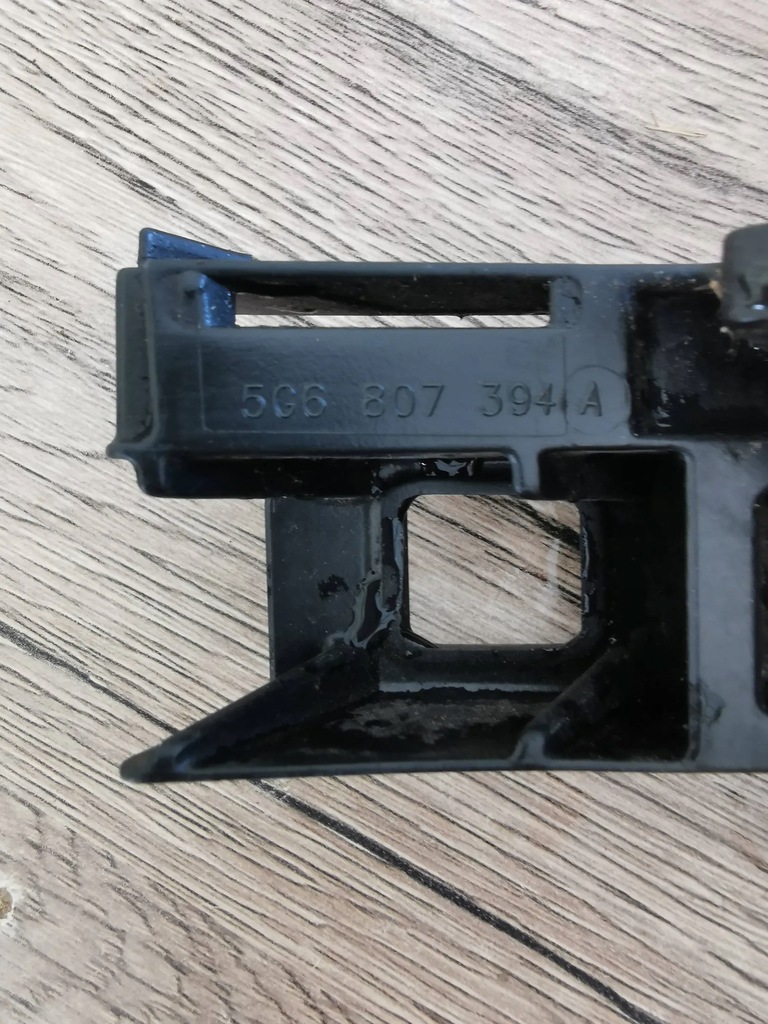 Volkswagen Golf VII Schieber, Stoßstangenhalterung hinten, hinten rechts 5G6807394A Product image