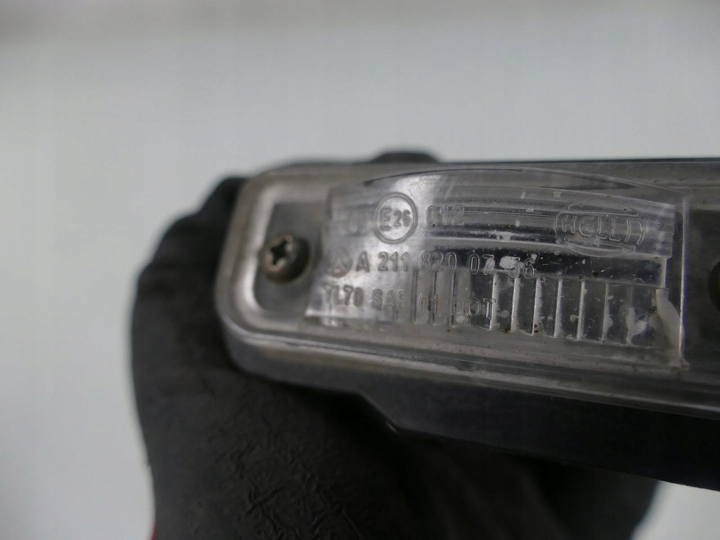 MERCEDES SLK R171 KENNZEICHENLEUCHTE HECKBELEUCHTUNG W211 Product image