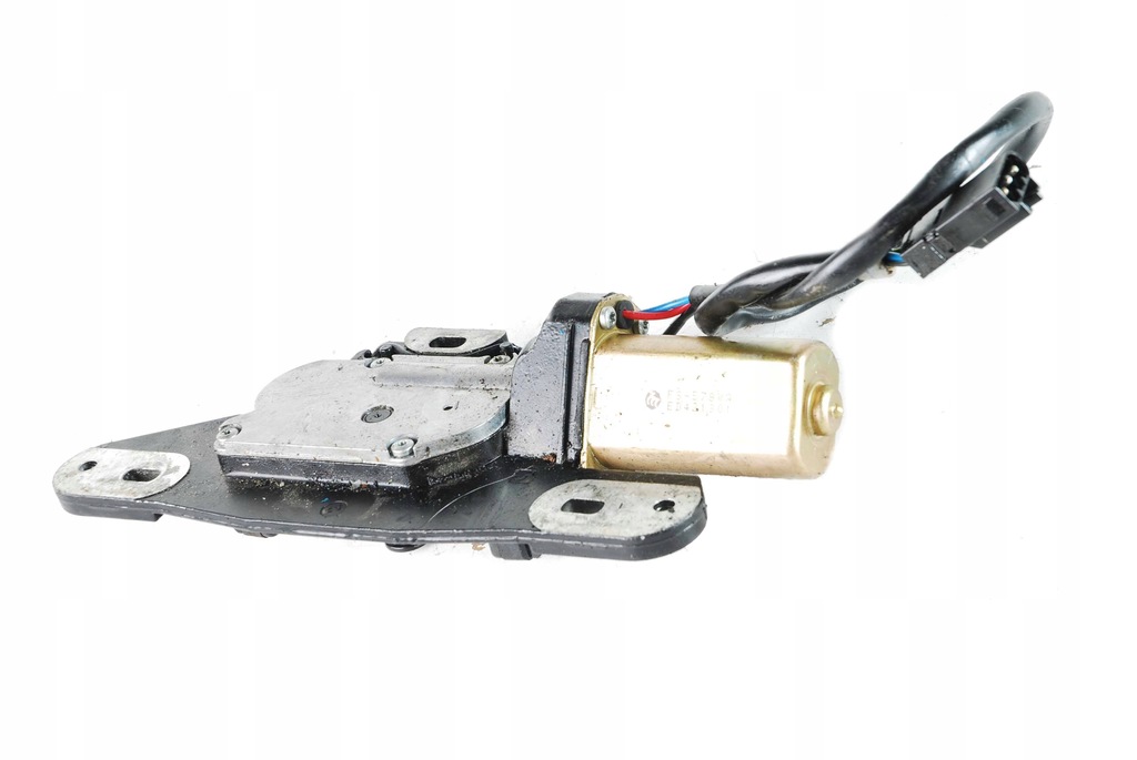 BMW E39 KOMBI Klappenschließschloss 8362371 Product image