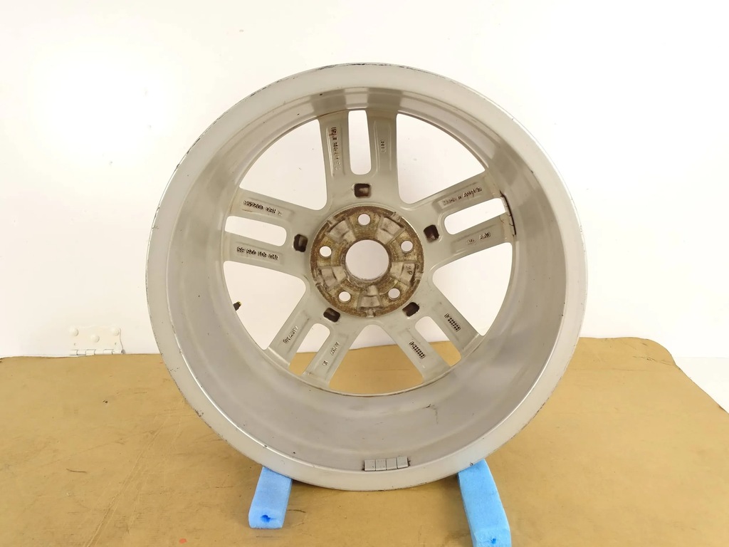 AUDI FELGE 7,5J x 17 H2 ET51 5X112 8V0601025BS Product image