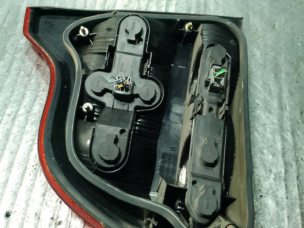 HECKLEUCHTE RECHTS VOLVO S60 (00-10) 8664080 8664082 153838 SEDAN Product image
