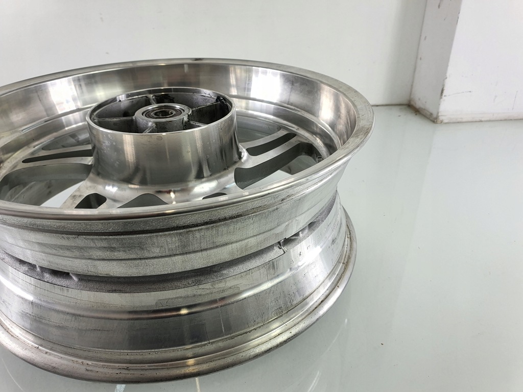 D263 TRIUMPH THUNDERBIRD FELGEN 17 x 6,0 Product image