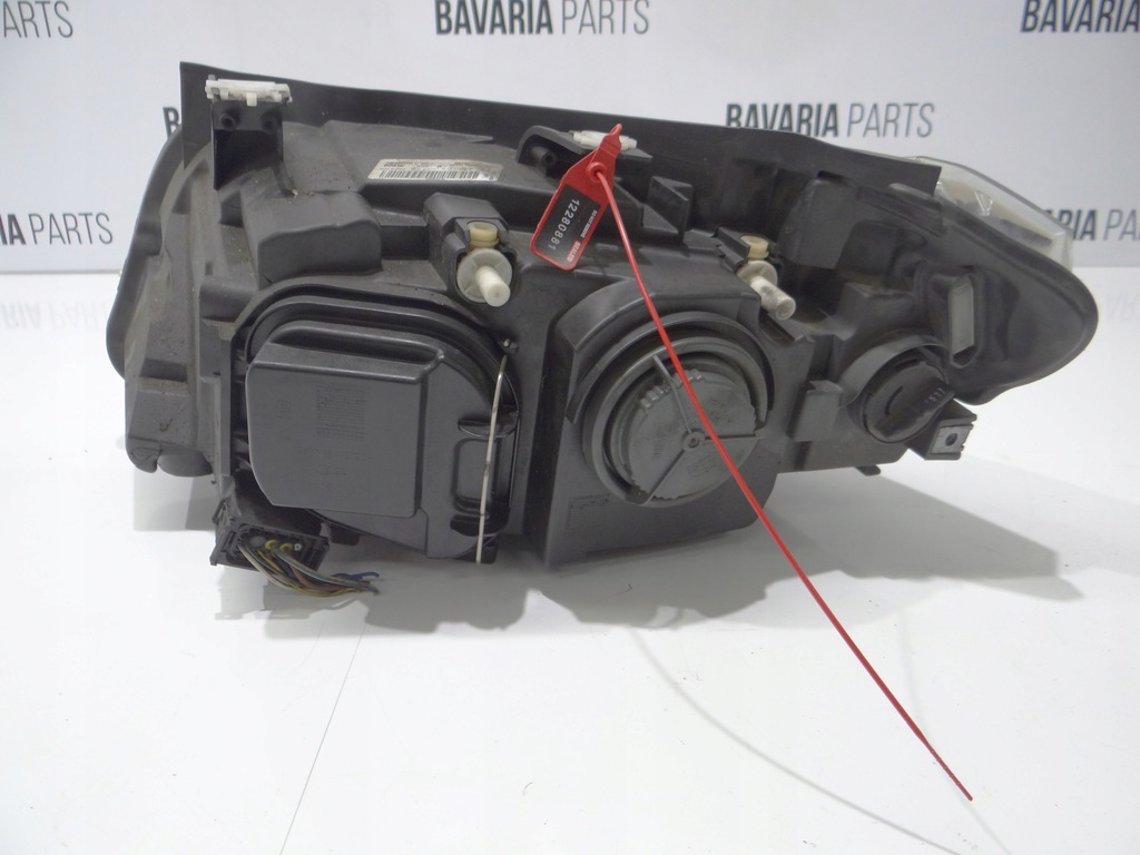RECHTE LAMPE BMW X1 E84 OE 2990004 Product image