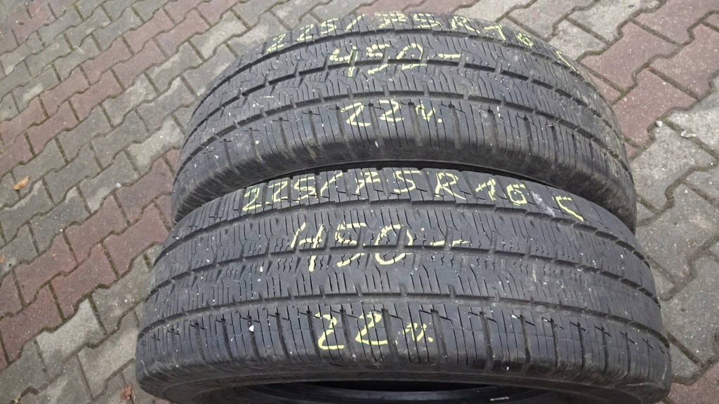 Ganzjahresreifen 225/75R16 C Continental VanContact 4 Saison 2022. Product image