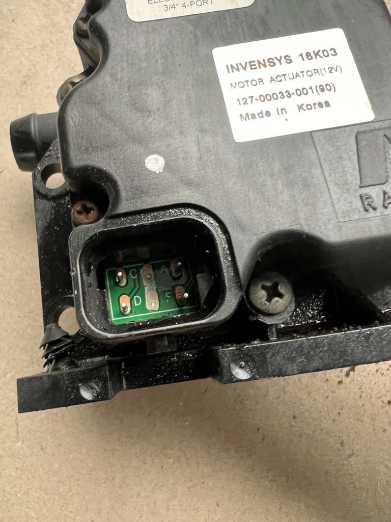 TESLA S LIFT ZUSÄTZLICHES WASSERPUMPEN-MAGNETVENTIL 6007370-00-B Product image