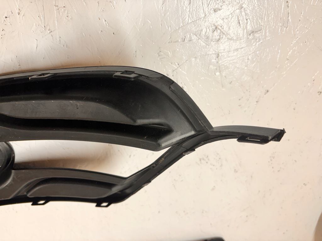 RENAULT MEGANE III LIFT – STOßSTANGENGRILL LINKS 261A32193R RECHTS 261A25882R Product image