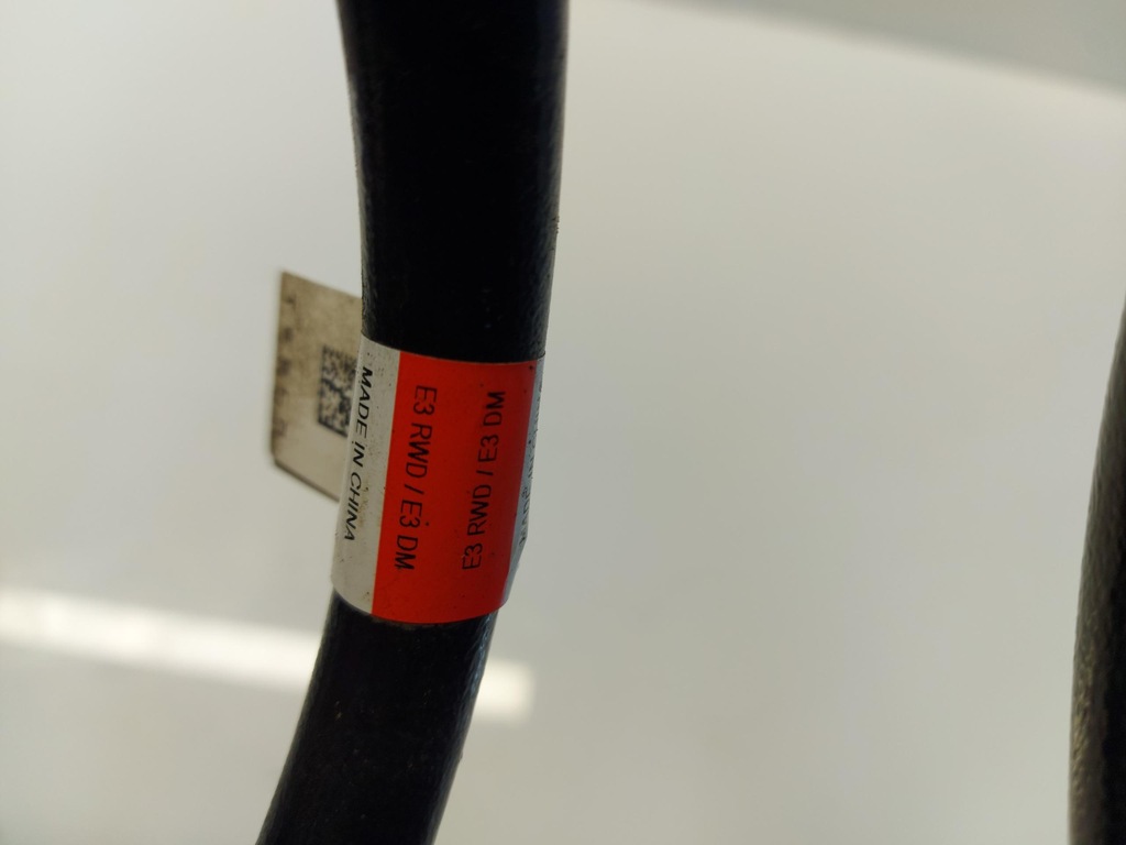 TESLA MODEL 3 Fahrwerksfeder hinten links oder rechts 1044472-01-e Product image