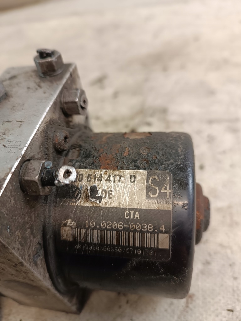 SKODA OCTAVIA UND ABS-PUMPE 1J0614417D 1C0907379K Product image