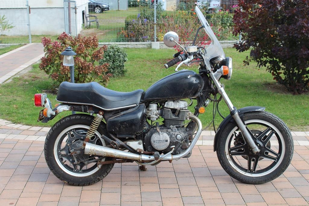 HONDA CM450 PC051 BREMSTROMMEL HINTERE SCHUHE Product image