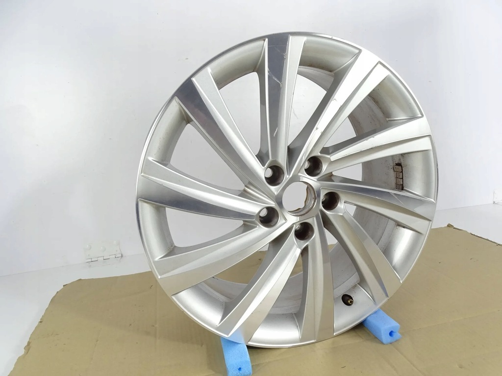 FELGE SKODA VW 7,5J x 18 H2 ET 48 OE 5E3601025H Product image