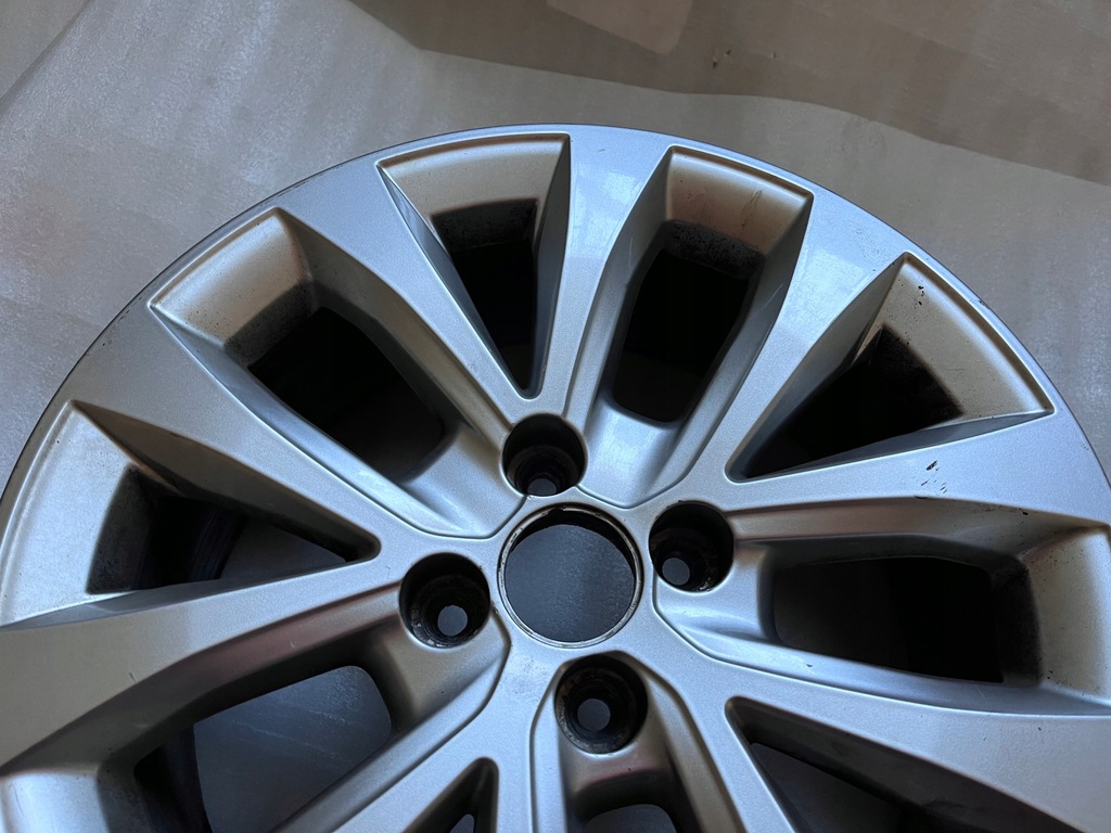 Renault Alufelge OE 403008062R 0 x 16" Product image