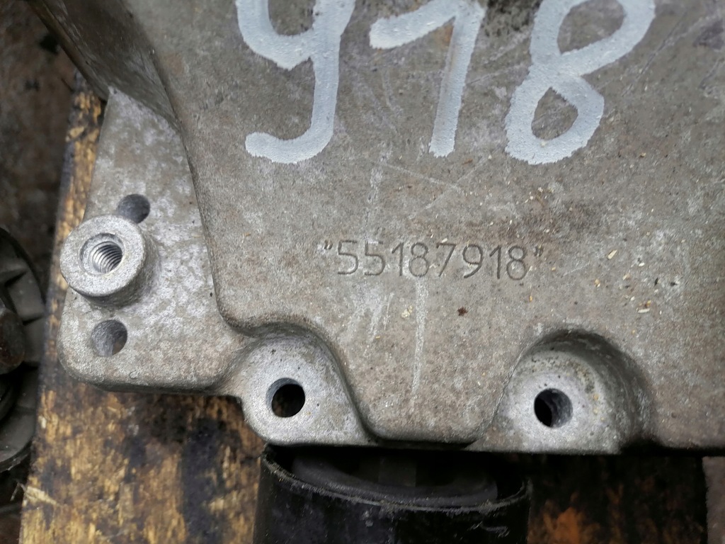 ZAFIRA B 1.9CDTI EINSPRITZPUMPENARM 55187918 Product image