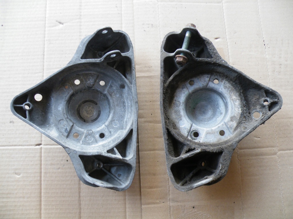 Audi A6 C5 A4 B5 Aufnahme Stoßdämpferhalter rechts links vorne 8D0412383E Product image