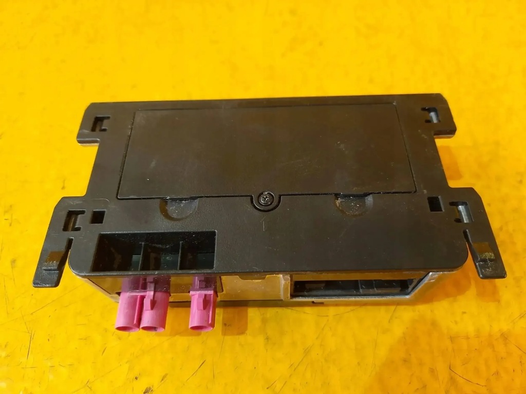Audi A3 8Y ONLINE SERVICES MODUL 8Y0035282 Product image