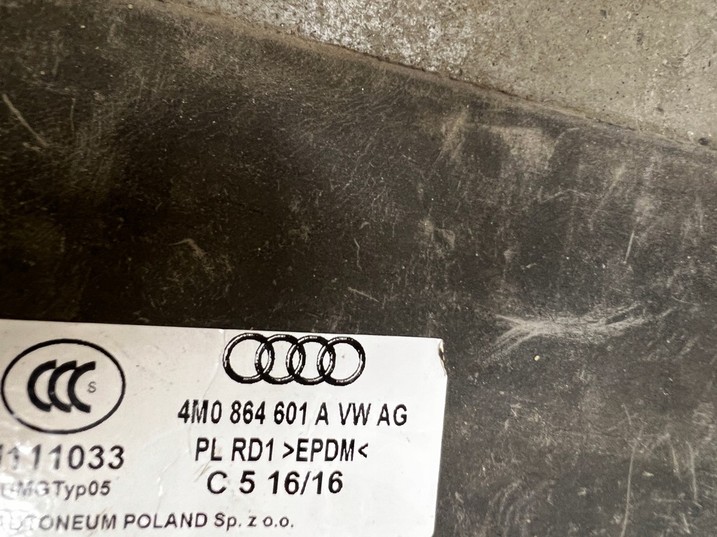 SOUND SOUNDMATTE LINKS VORNE AUDI Q7 4M 4M0864601 Product image