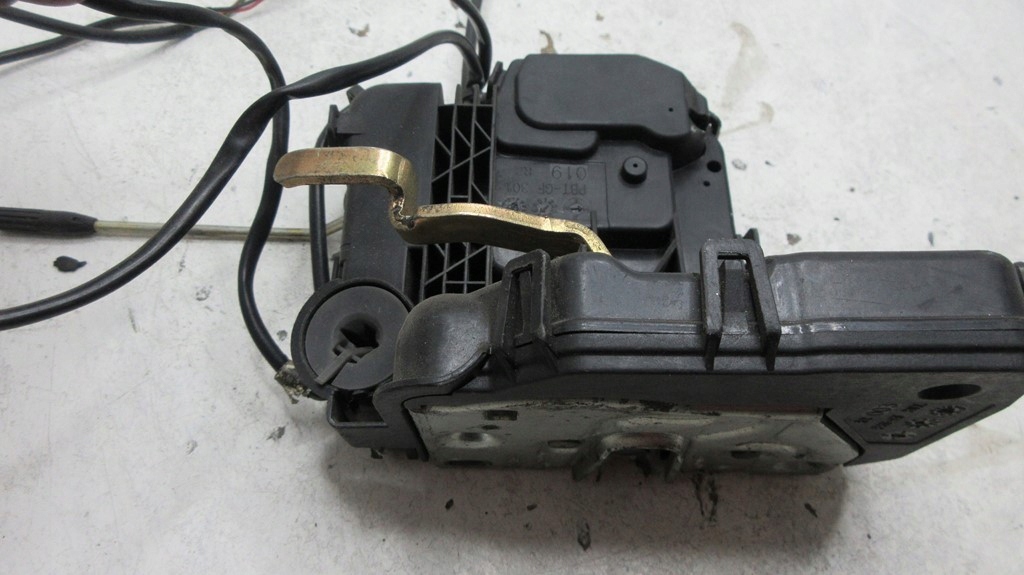 BMW E65 2087200235 Türschloss rechts, Türschloss vorne rechts Product image