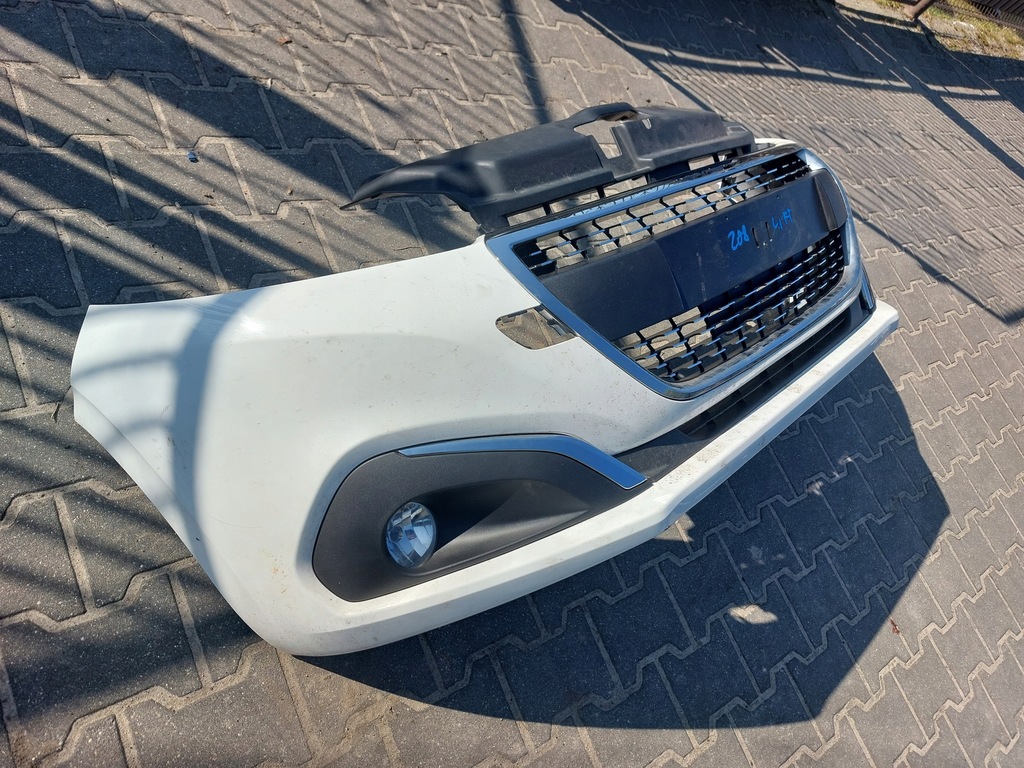 Vordere Stoßfänger Peugeot 208 und heben Product image