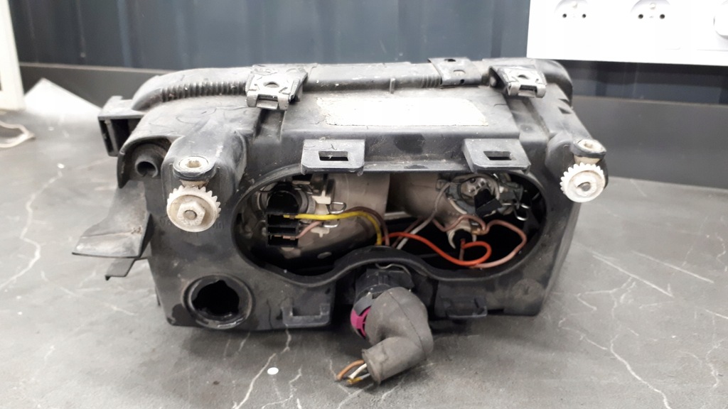 963035-00 Linksscheinwerfer Audi A3 HELLA 8L 97R Product image
