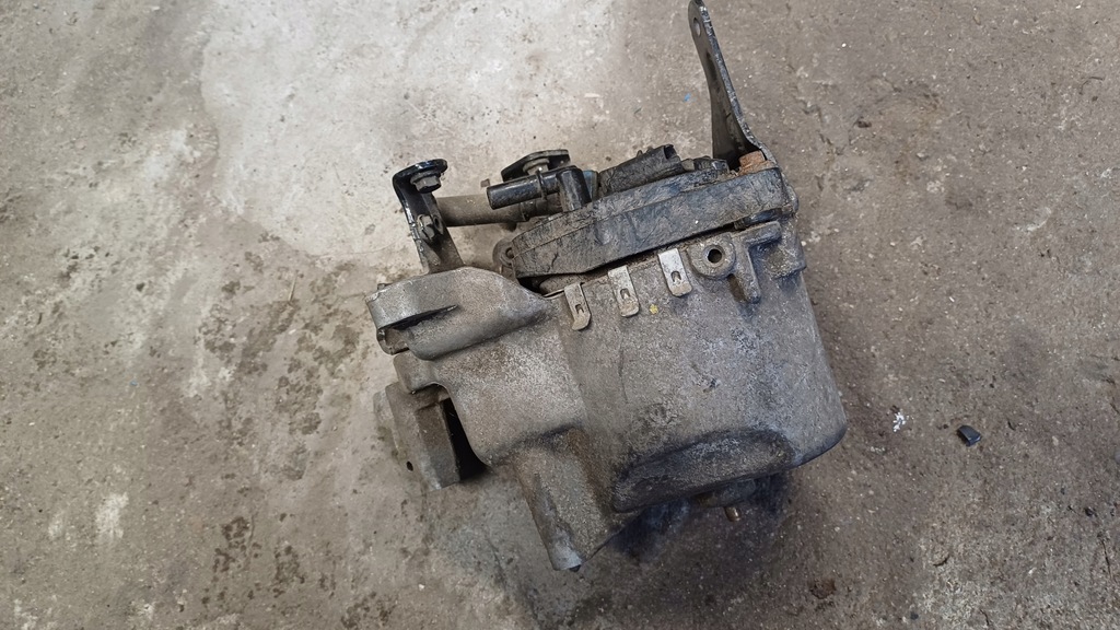 Mazda 3 09-13 BL 1.6 CITD AV6Q-9180-AF-Kraftstofffiltergehäuse Product image