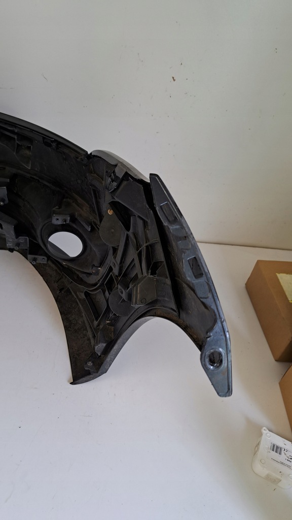 Frontstoßstange RENAULT Megane III Lift 13-16 Jahre Product image
