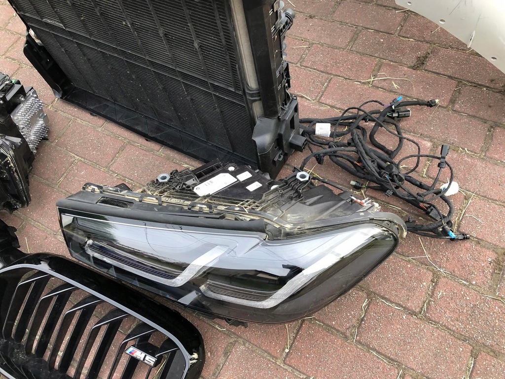 BMW G30 G31 LIFT M-PAKET USA LAMPENGÜRTEL BENZIN Product image