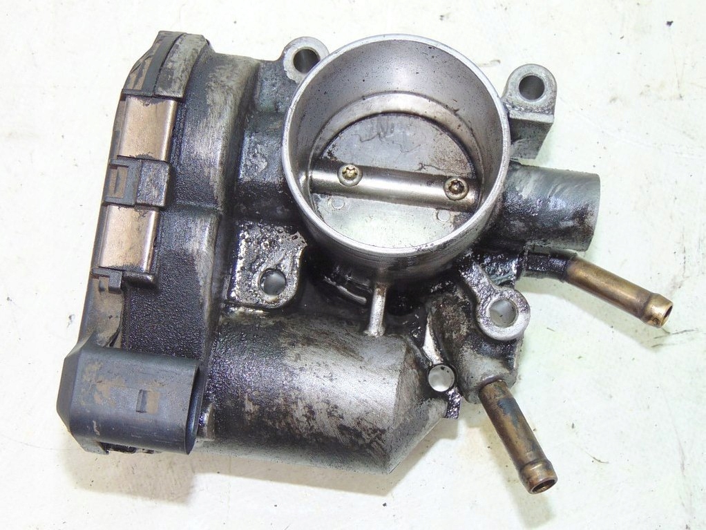 SEAT CORDOBA 1,4 01 DROSSEL 030133062C Product image