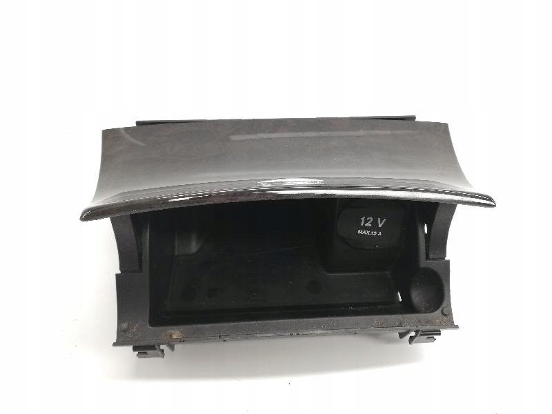 Mercedes-Benz E T-T-Model (S211) A2118100430 Aschenbecher 2.2L Diesel 2008 Product image