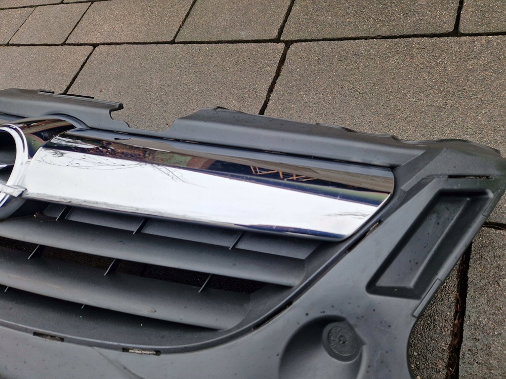 Opel Corsa D Vor dem Aufheben der vorderen Stoßfänger Dummy Chrom 13179940 06-2011 Product image