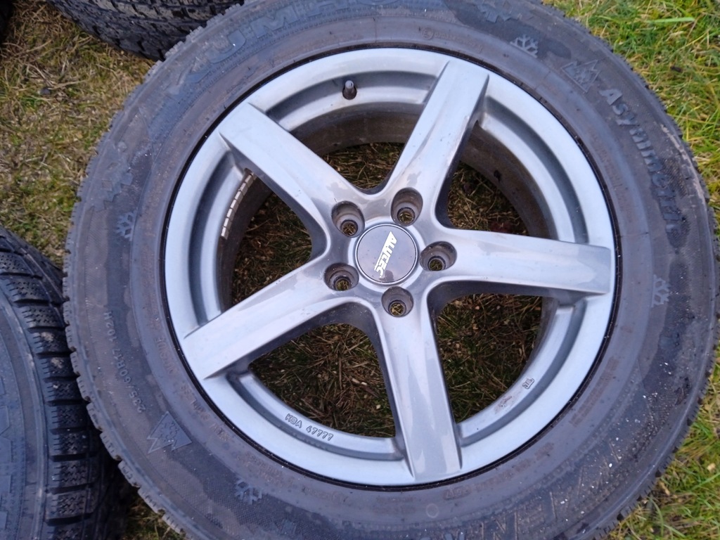 Aluminiumfelgen 5x114.3 Nissan Qashqai X-Trail Kadjar Duster Winterreifen Product image