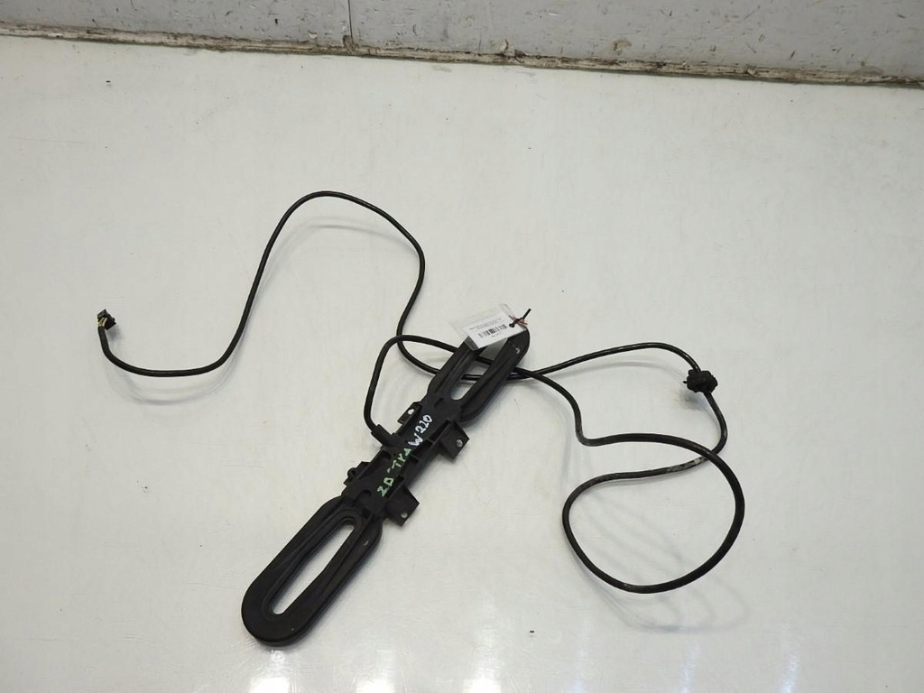 SCHLÜSSELLOSE ANTENNE MERCEDES W220 A2208200575 Product image