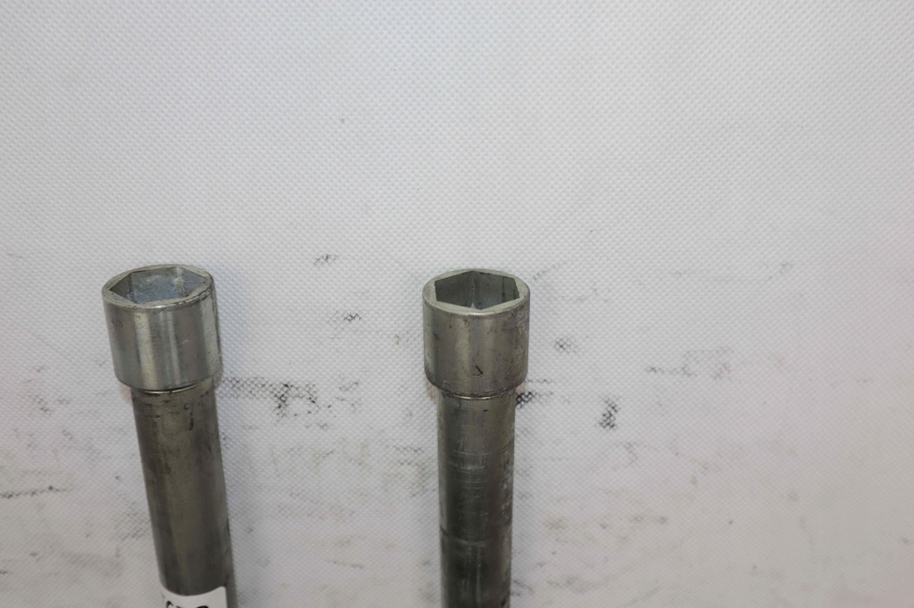 HONDA CBR 900 RR 929 SC44 954 SC50 Achse Schwingenachse hinten Hinterräder Product image