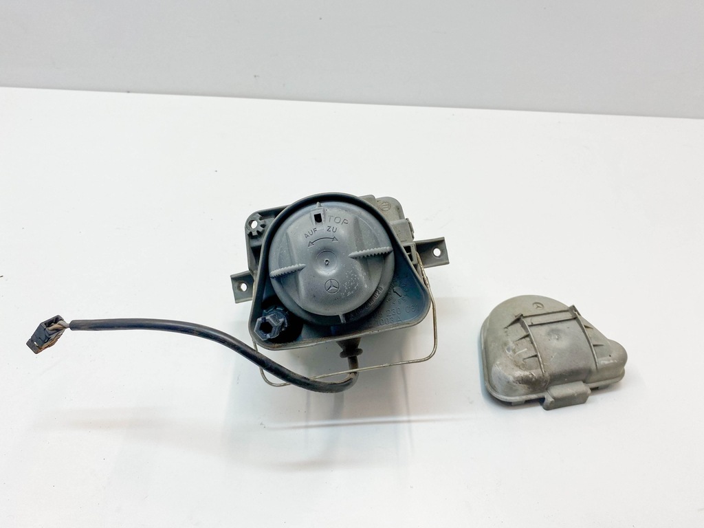 1305219028 MERCEDES-BENZ Halogenlampe, vorne links Product image