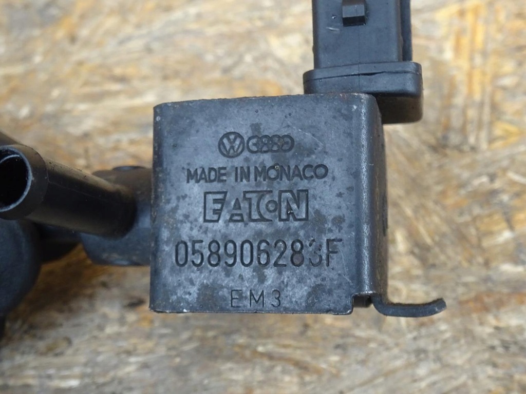 AUDI A3 S3 8L TT 8N GOLF IV BAM AMK VAKUUMVENTIL N75 058906283F Product image