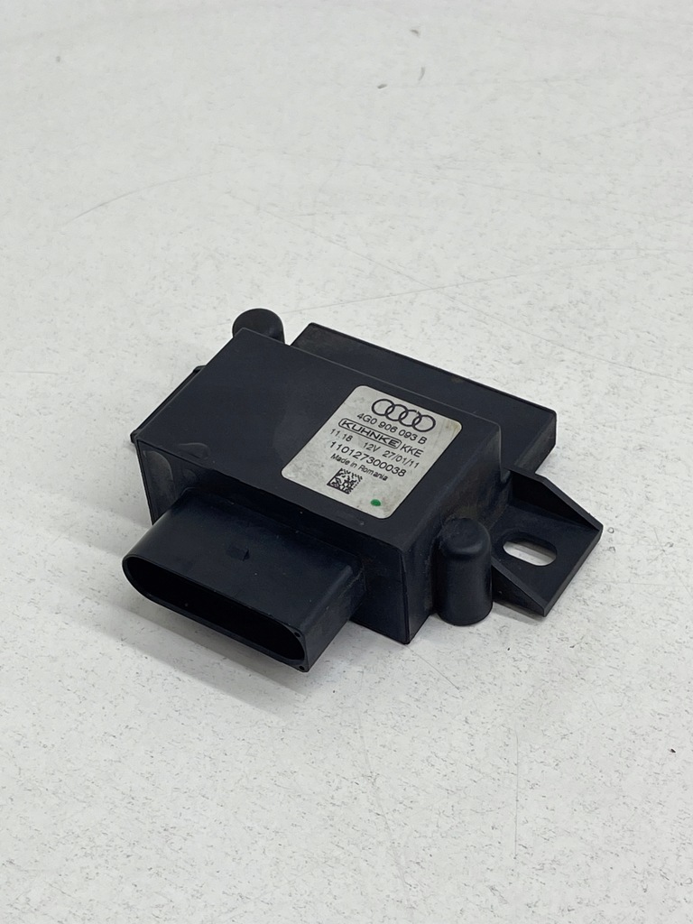 AUDI A4 B8 A5 8T A6 C7 Kraftstoffpumpensteuermodul Product image