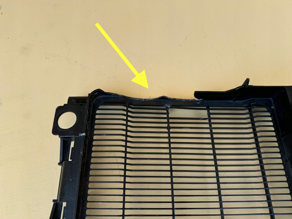 BMW 3 III F30 11-18R KÜHLERRAHMEN 17118625445 Product image