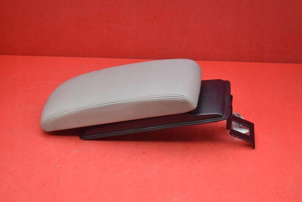 LEDERARMLEHNE CITROEN C5 II X7 III 08-17 Product image