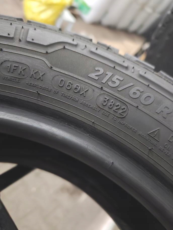 215/60r17c Michelin 2022 alle Reifen 7mm 7173 Product image