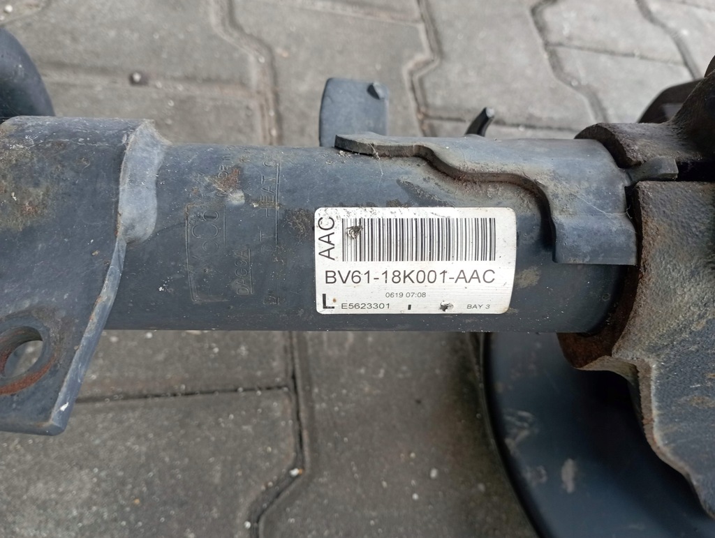 FORD FOCUS MK3 13R ACHSE LINKS BV61-18K001-AAC Product image
