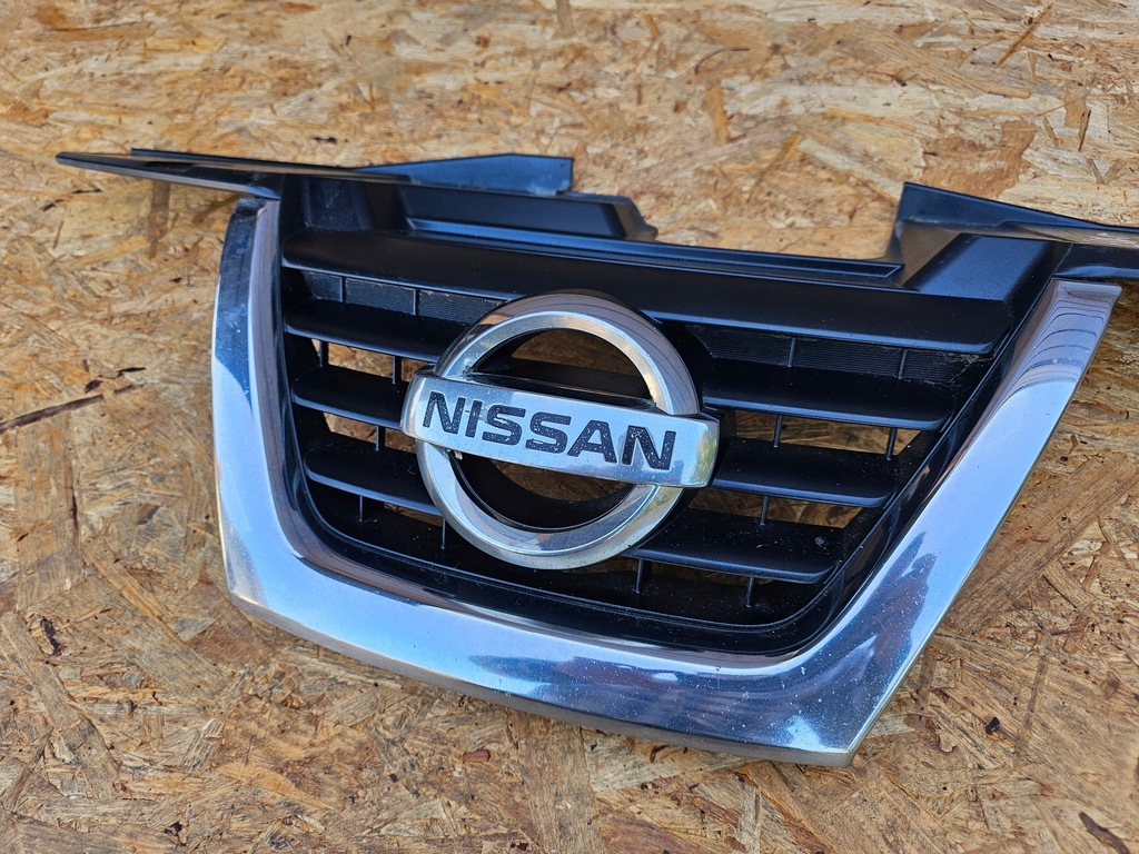 Nissan Juke und F15 10-14r Dummy Grill Dummy Chrome Stempel Product image
