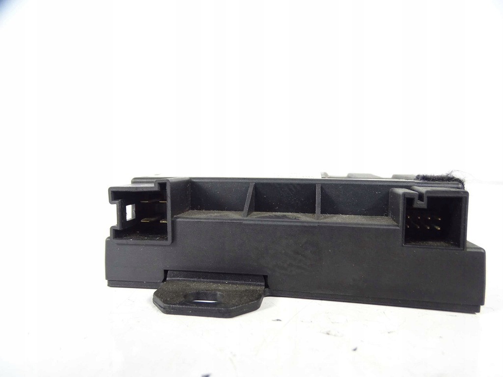 Mercedes W204 W212 W218 KRAFTSTOFFPUMPENSTEUERUNG A2129003408 Product image