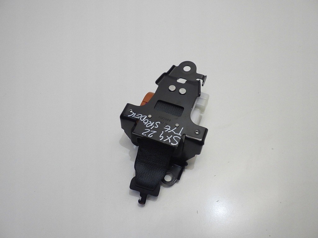 SX4 S CROSS 2022 SICHERHEITSGURTZENTRUM Product image