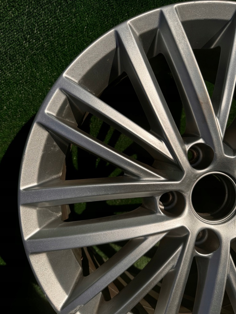 LEICHTMETALLRAD VW GOLF VI CABRIO 17" 5K7 5K7601025A Product image