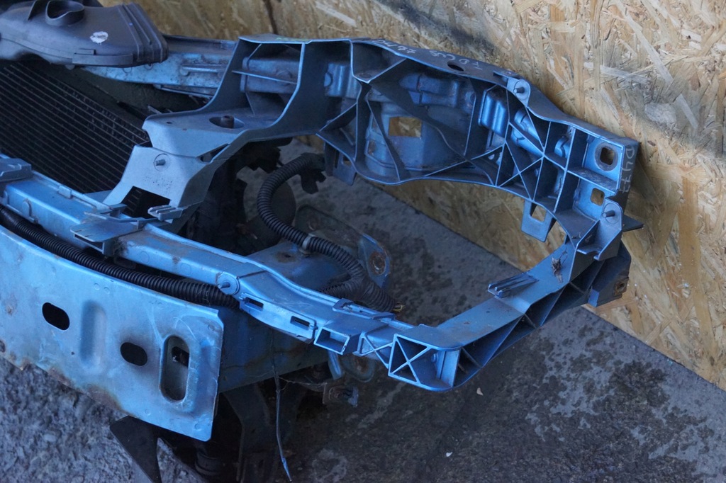 PAS PRZEDNI CHŁODNICE FORD FOCUS MK2 LIFT 1.8 B Product image