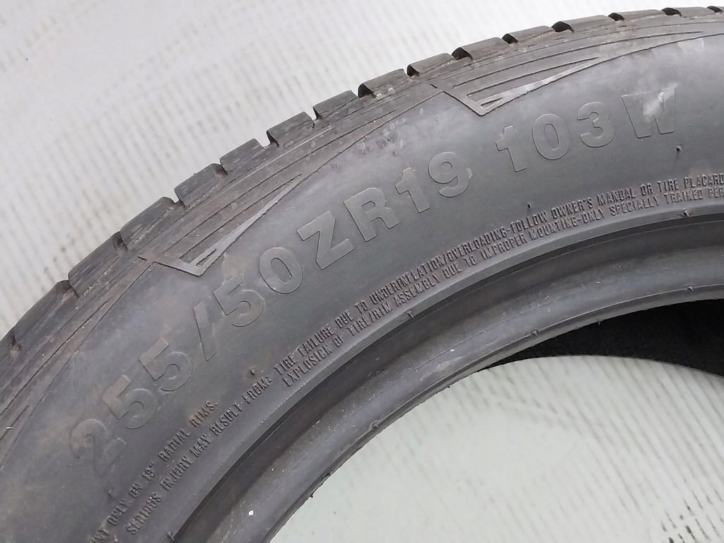 K2033 Kumho Reifen 255/50ZR19 103W Sommer 1 Stk Product image