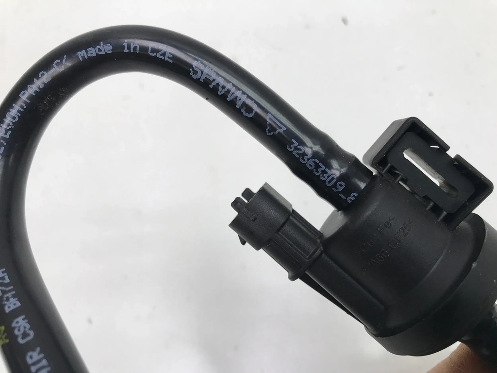 VOLVO XC 40 XC40 2023 2.0 HYBRID SCHLAUCHLEITUNG KRAFTSTOFFLEITUNG VENTIL 32363309 Product image