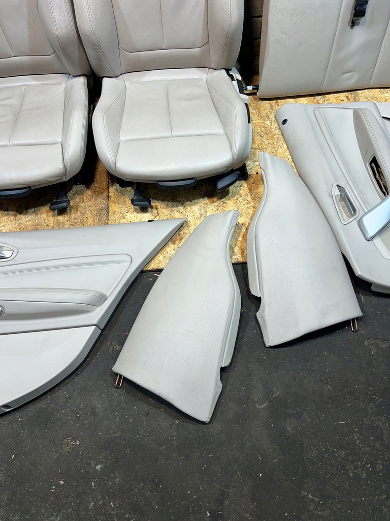 BMW 1 F20 UK SEAT SITZE, NICHT BEHEIZBARES LEDER-OYSTER-SET, ENGLISCHE VERSION Product image